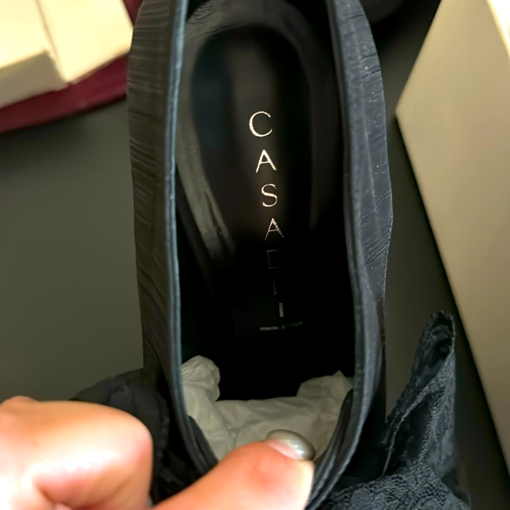 Casadei, Black, Size 7 Retail 500+ Asking 120$